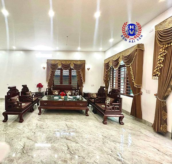 mẫu rèm tân cổ điển lắp đặt hoàn thiện cho khách hàng tại long biên