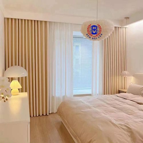 rèm vải nhung màu kem vẻ đẹp kiêu sa