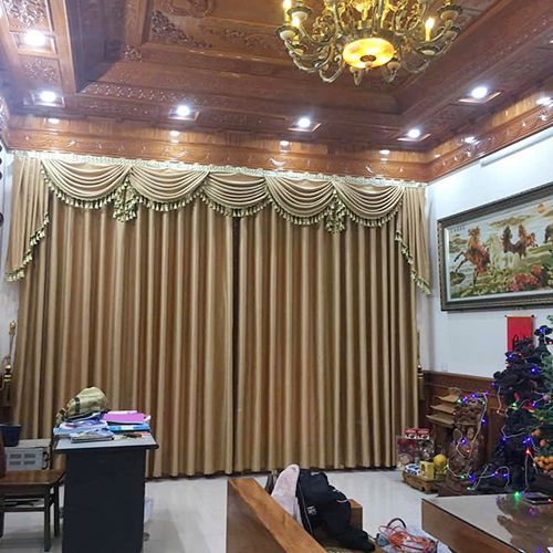Rèm 3 lớp lắp hoàn thiện cửa ra vào phòng khách