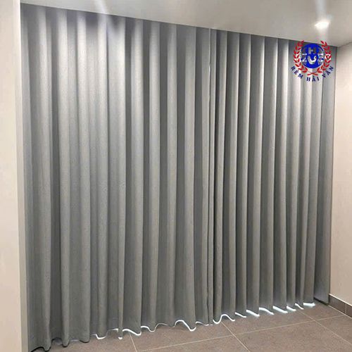 rèm màu xám ghi dịu nhẹ cho không gian diện tích hạn chế