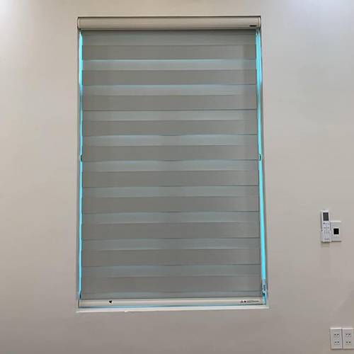 Rèm cầu vồng lắp lọt khung cửa sổ phòng ngủ