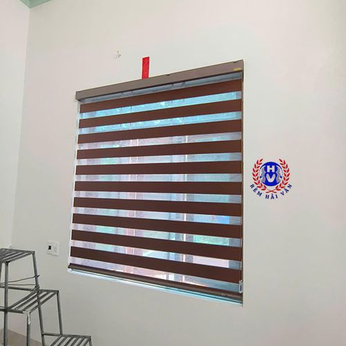 Rèm che nắng cửa sổ hệ kéo dây