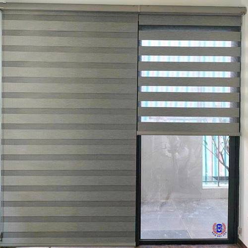 rèm cầu vồng cửa chính màu ghi hiện đại