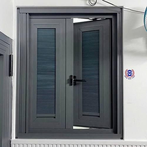 rèm xếp tổ ong hệ lắp trên kính