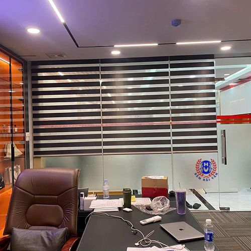 rèm cầu vồng lắp đặt văn phòng tại hà nội