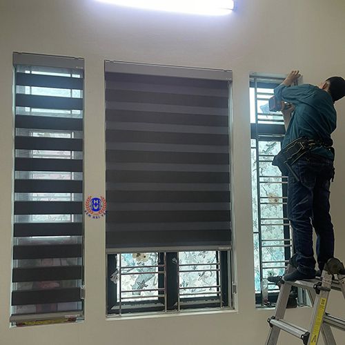 hình ảnh lắp đặt rèm cầu vồng phòng khách