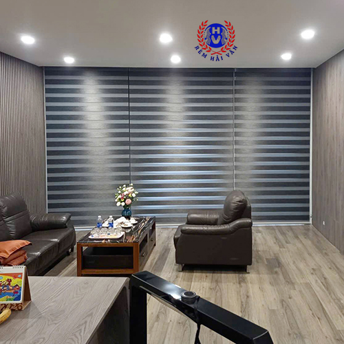 hoàn thiện rèm cầu vồng phòng khách biệt thự