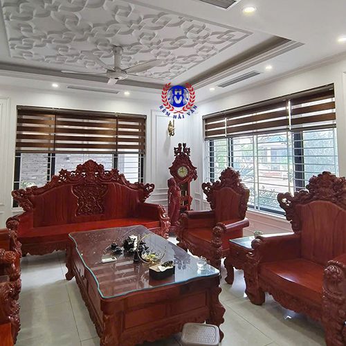 rèm cầu vồng màu nâu đậm cho phòng khách biệt thự