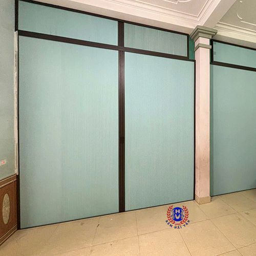 lắp đặt phủ bì rèm tổ ong cho phòng khách