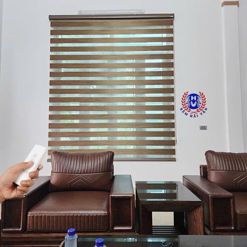 rèm cầu vồng tự động cho cửa sổ phòng khách