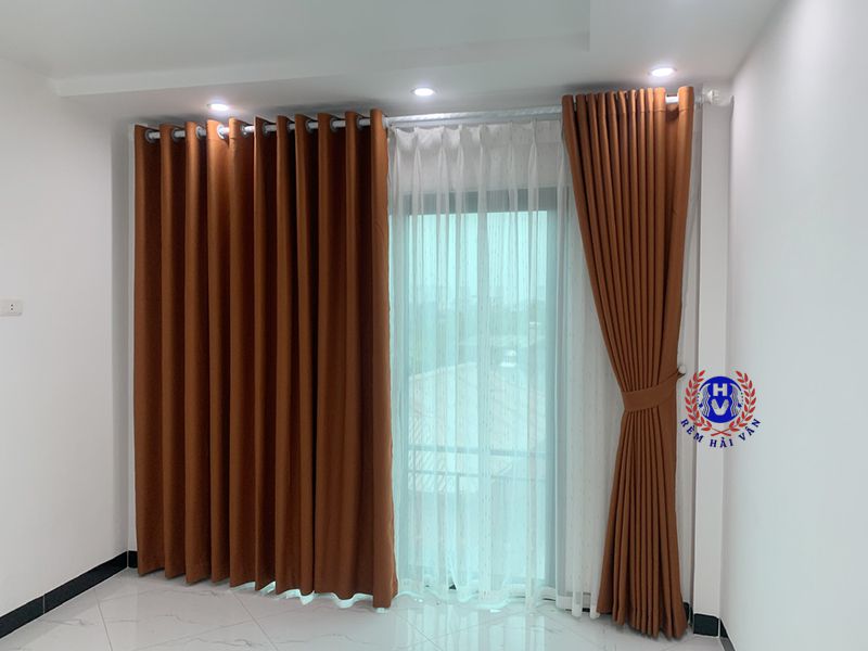 mẫu rèm vải 2 lớp phòng thờ màu cam