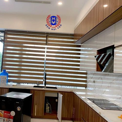 rèm cầu vồng luxury lắp đặt phòng bếp