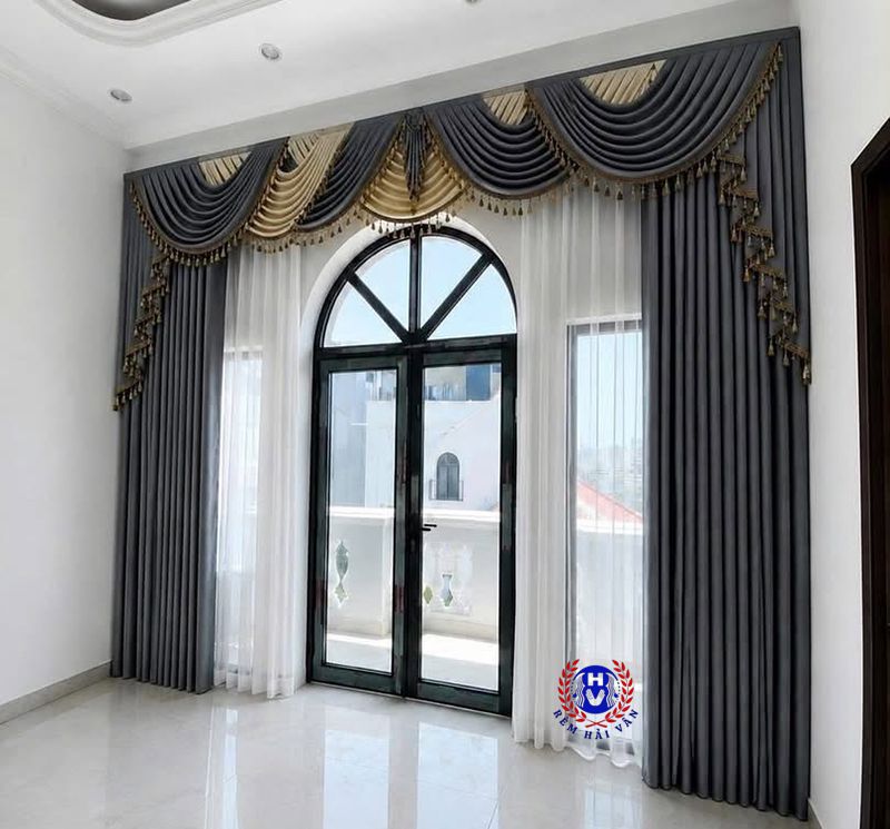 rèm tân cổ điển toát lên sự sang trọng đẳng cấp