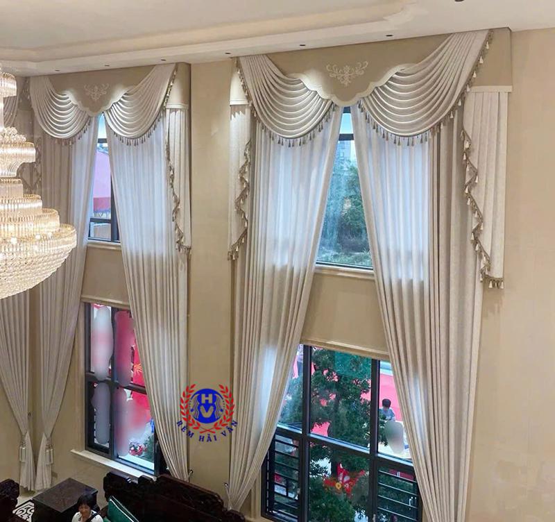 rèm thông tầng căn hộ penthouse cao cấp