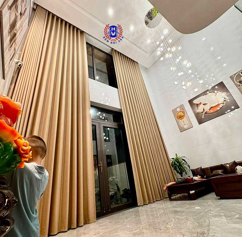 rèm vải thông tầng màu vàng dịu nhẹ