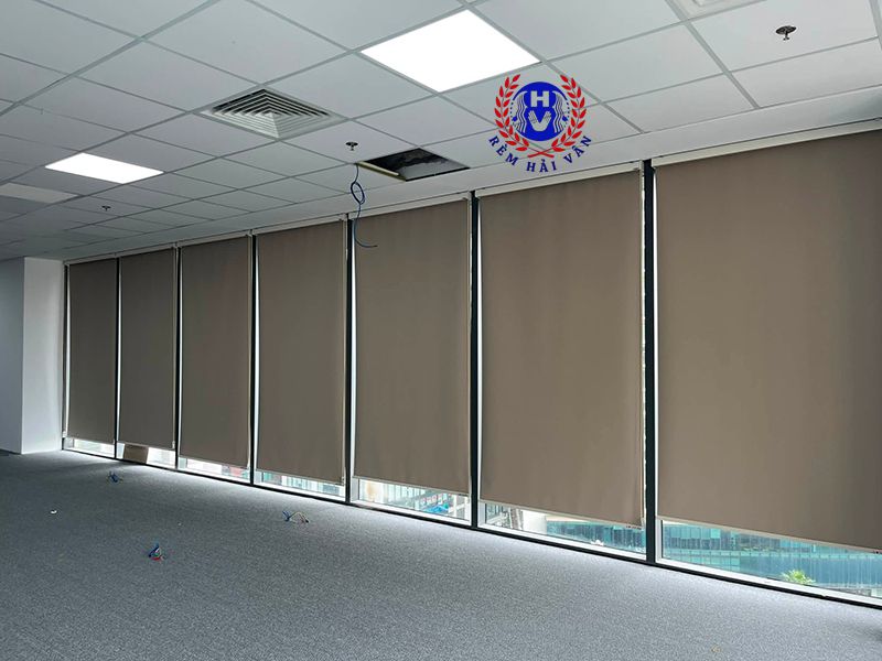 rèm cuốn văn phòng lắp đặt tại khu công nghiệp minh đức