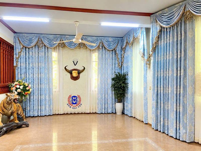mẫu rèm vải tân cổ điển chống nắng cho phòng khách