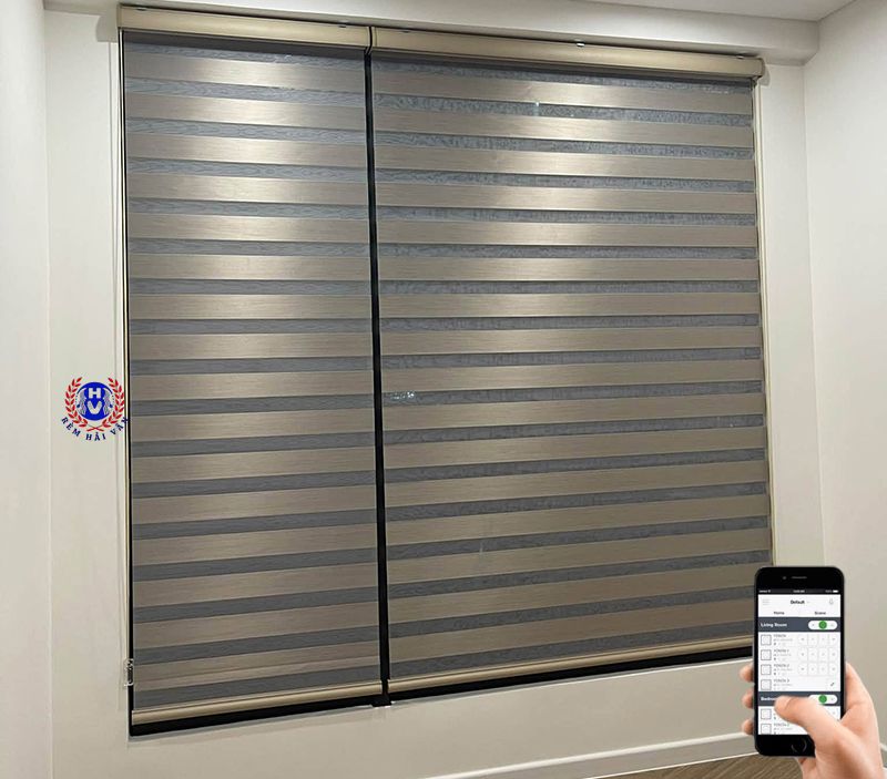 rèm cầu vồng tự động cho phòng ngủ điều khiển bằng một chạm