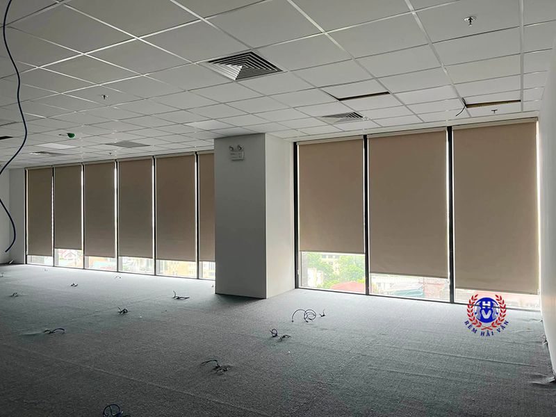 rèm cuốn văn phòng chống nắng lắp đặt tại thanh oai